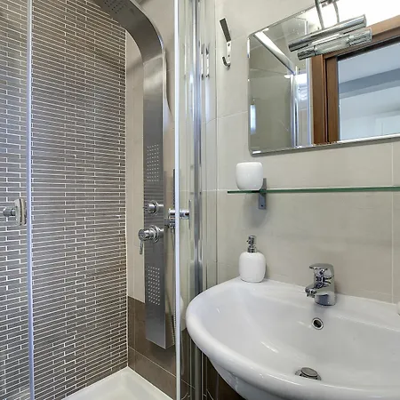 Apartment Risveglio In Piazza Santa Croce Florence