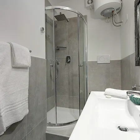 Risveglio In Piazza Santa Croce Apartment