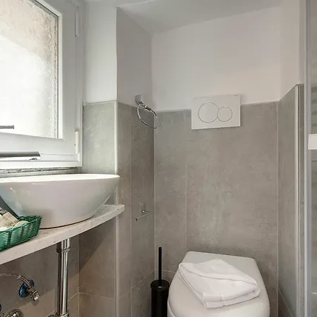 Apartment Risveglio In Piazza Santa Croce Florence