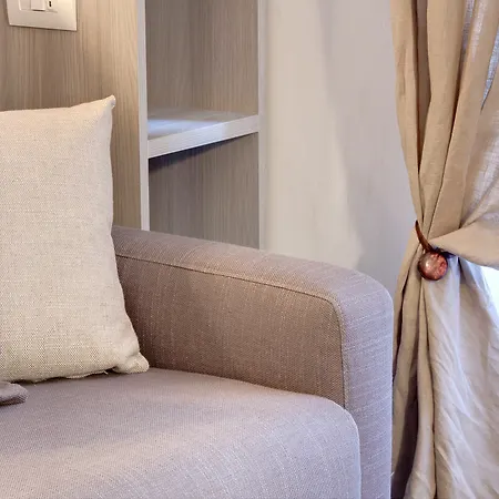 Apartment Risveglio In Piazza Santa Croce Florence
