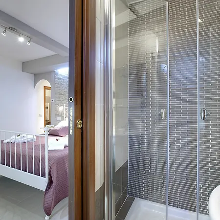 Apartment Risveglio In Piazza Santa Croce Florence