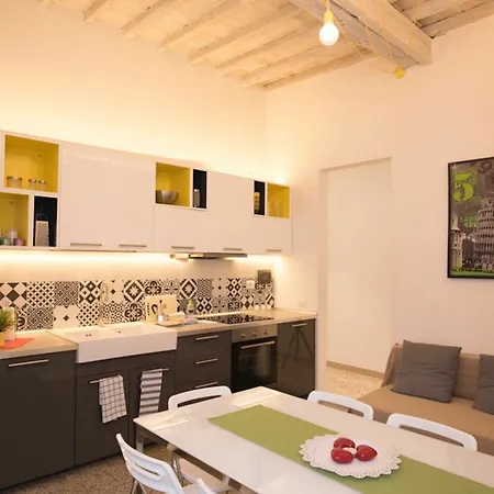 Ruote Apartment Florence