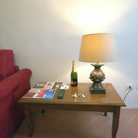 Apartment Prestige House Arno River Florence