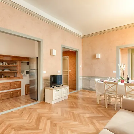 Family Apartment *