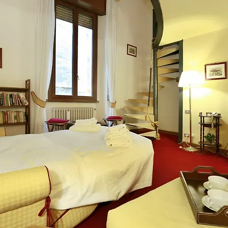 Apartment Via Santo Spirito 6 *