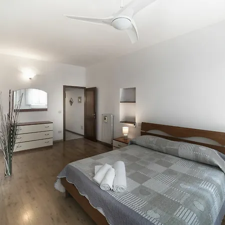 Porcellana 25 House *