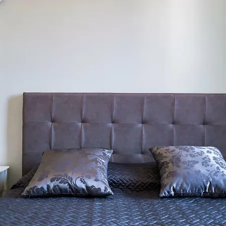 Live Guest house