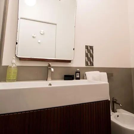 Specchi Su Pontevecchio Apartment