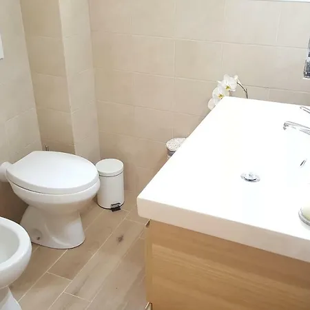 Monilvia Apartment *