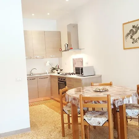 Monilvia Apartment