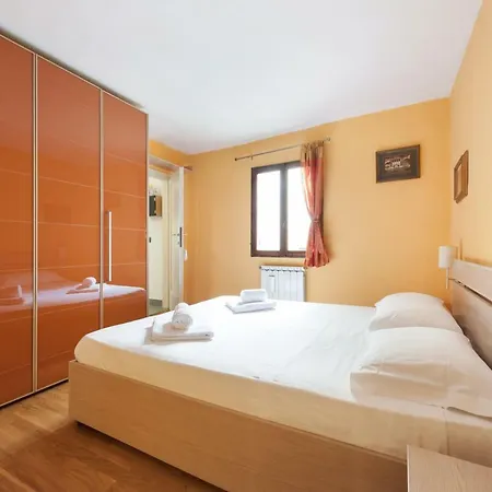 Apartment Like A Local In Oltrarno Florence