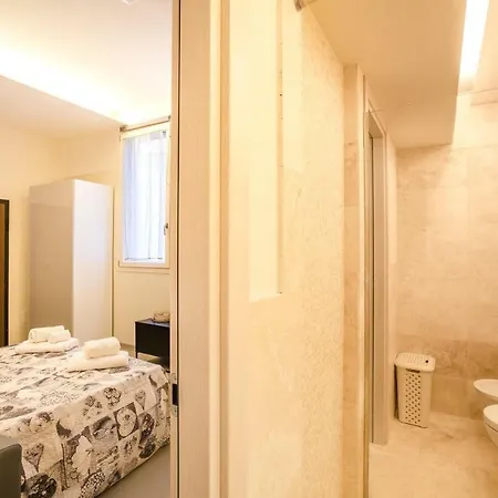 Leopolda Apartment *