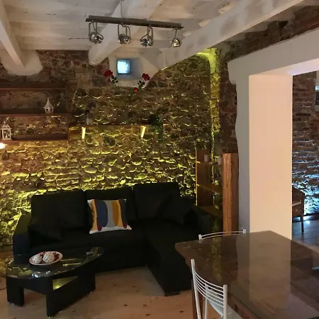 Le Rose Casa Della Ciri Apartment *