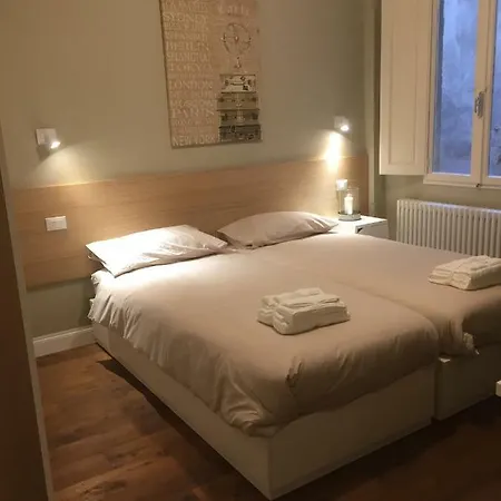 Leon Rosso Flat Apartment *