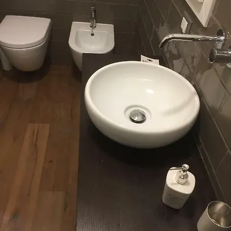 Leon Rosso Flat Apartment *