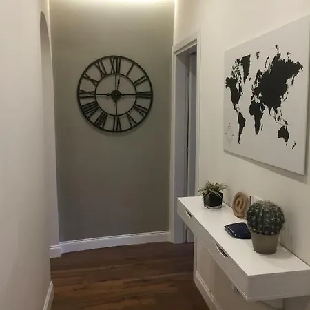 Leon Rosso Flat Apartment *