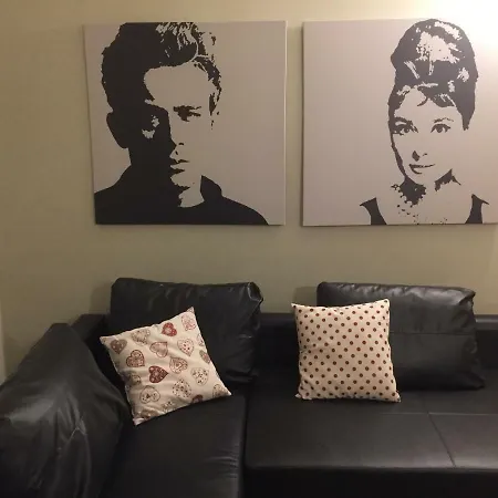 Leon Rosso Flat Apartment *