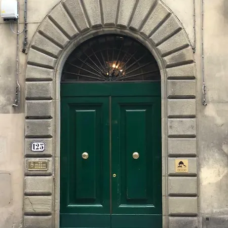 Apartment Le Residenze A - Residenza Covoni In The Historical Center Of Florence