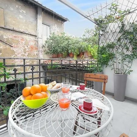Apartment Stone Walls Deluxe