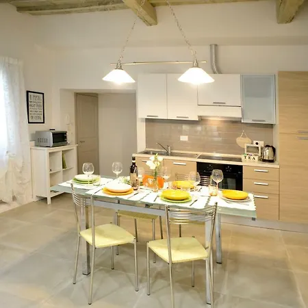 Ognissanti 67 Apartment *
