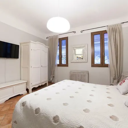 Exclusive San Lorenzo Florencia