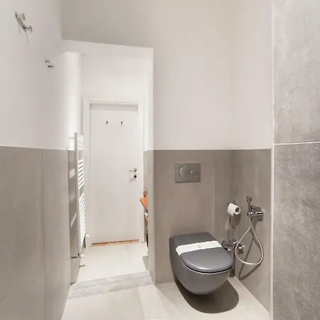 Exclusive San Lorenzo Apartment