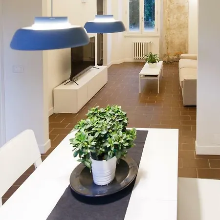 Ee Luxury Appartamento *