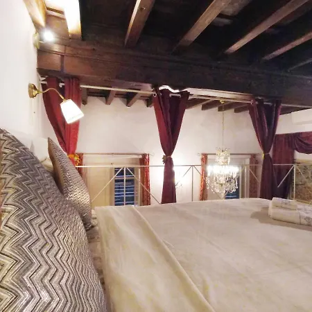 Apartment Florentine Style *