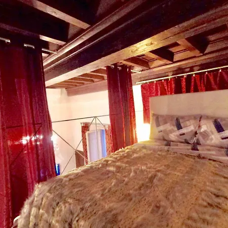 Apartment Florentine Style *