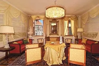 Hotel De Lanzi 3*