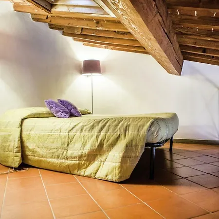 Art Vasari Apartment
