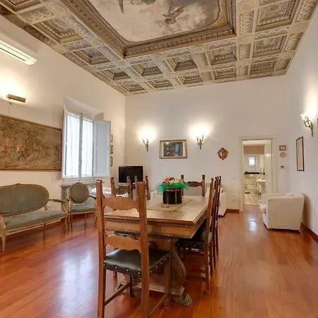 Antinori Apartment *