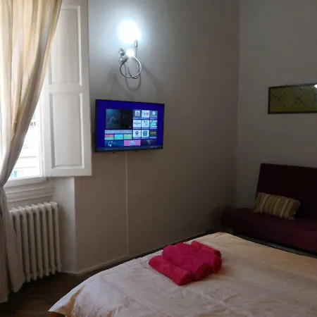 Guest house White Florence