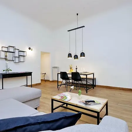 31 Borgo Allegri Apartment Florence