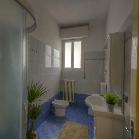 Apartment Via Del Sansovino N 12 *