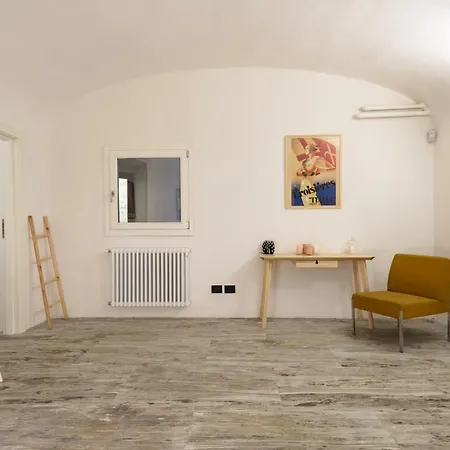 Leopardi Luxury Maison With Garden And Jacuzzi: 10 People Florence