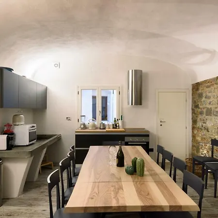 Leopardi Luxury Maison With Garden And Jacuzzi: 10 People Florence