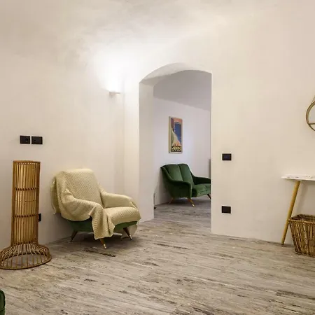 Leopardi Luxury Maison With Garden And Jacuzzi: 10 People Florence