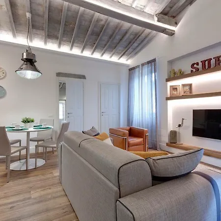 Apartment Parione Roof Terrace By Mamo Florence