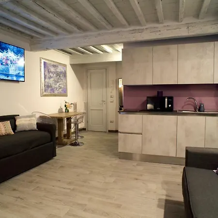 Giulietta - Brand New Flat In Santa Maria Novella