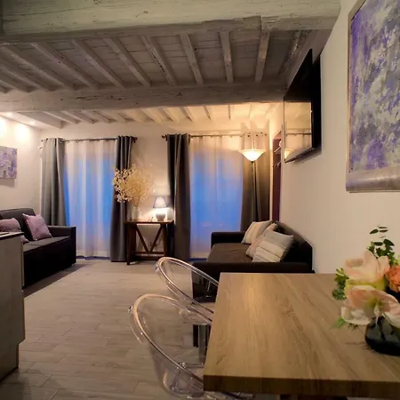 Giulietta - Brand New Flat In Santa Maria Novella