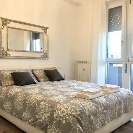 Lumina & Free Parking Apartment Florenz