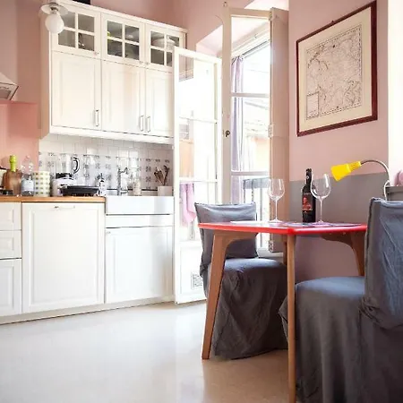 53 Via Faenza Apartamento