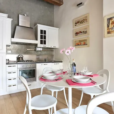 Ginori Apartment