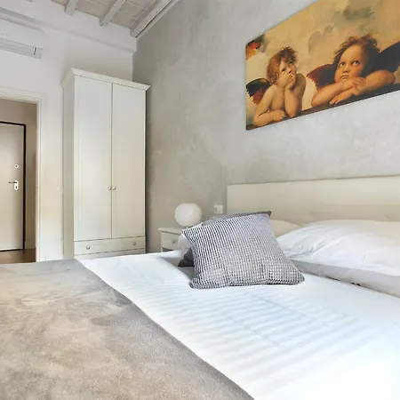 Ginori Apartment *