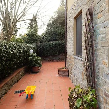 Green Corner In City Apartment Florence