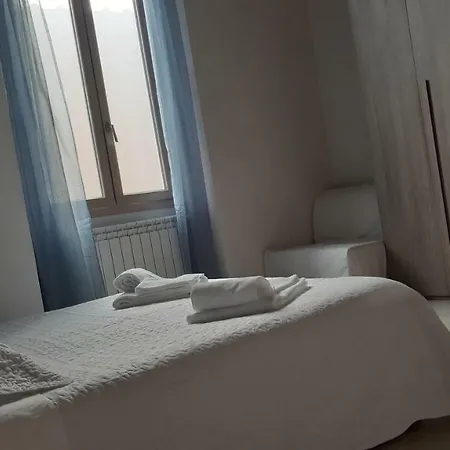 Apartment Lg House With Balcony Near Ponte Vecchio Florence