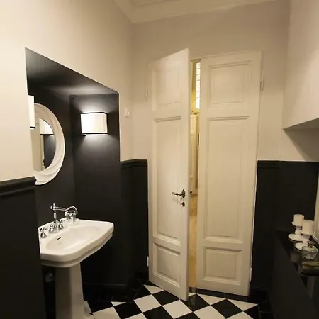 Historical Luxury House Apartment *