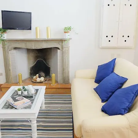La Casa Di Betta Apartment *