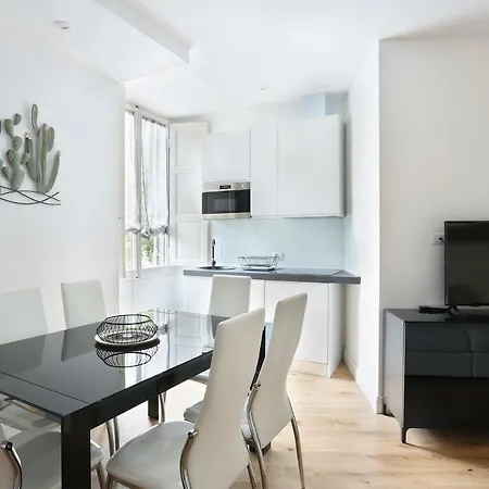 La Marmora 3 Bedroom Near Galleria Dell'accademia Apartment *